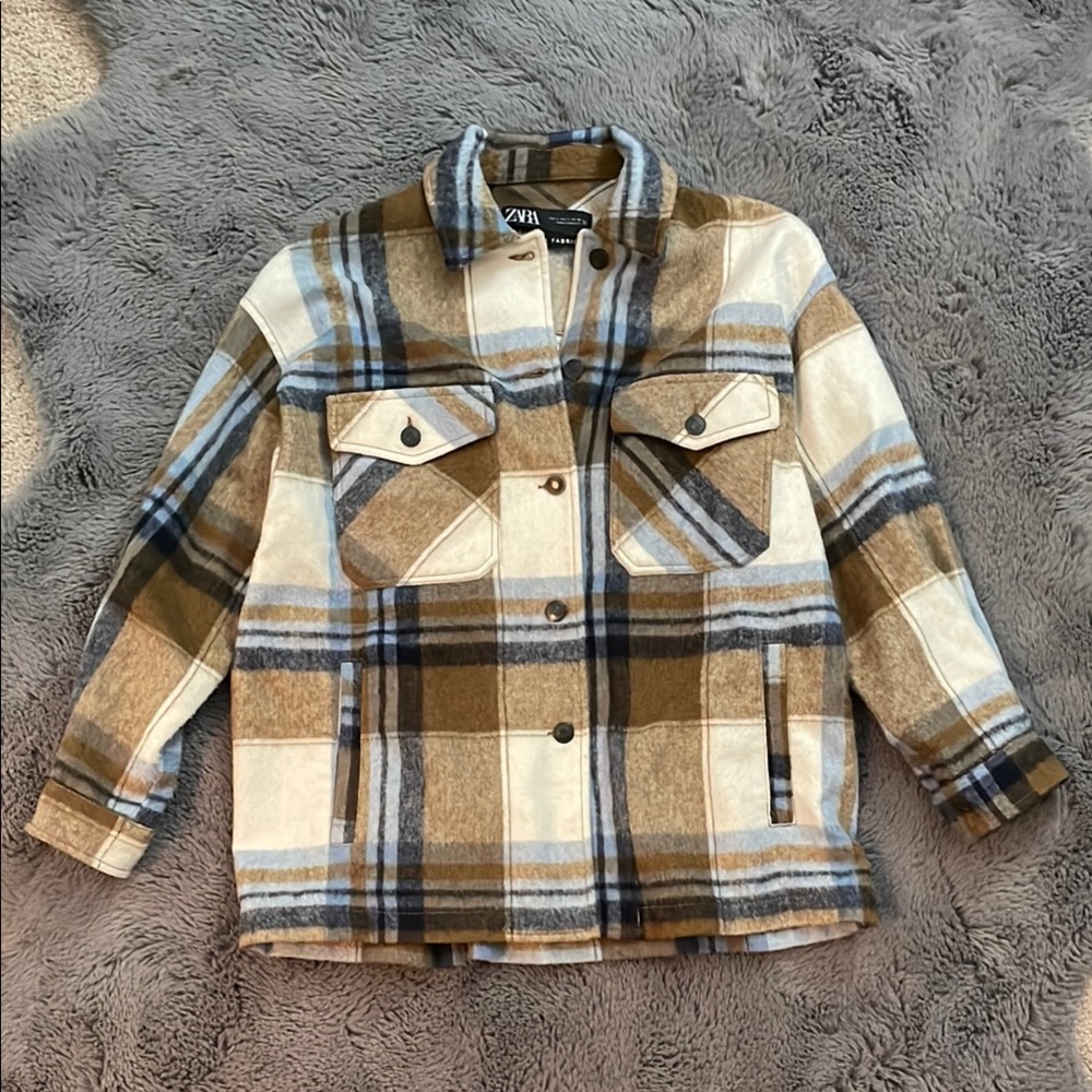 Zara Oversized Plaid Boyfriend Trucker Jacket in Brown, Cream, and Blue